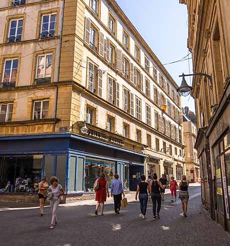 Rue commerçante du centre-ville de Metz